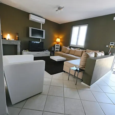 Appartamento House Isabel Zara