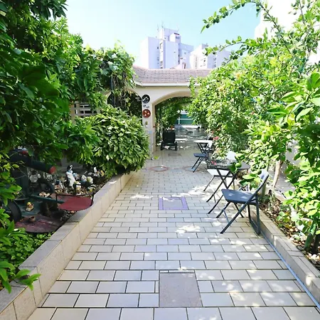 Apartment House Isabel *