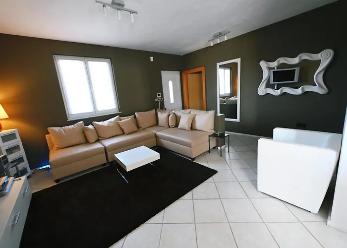 House Isabel Apartmán *